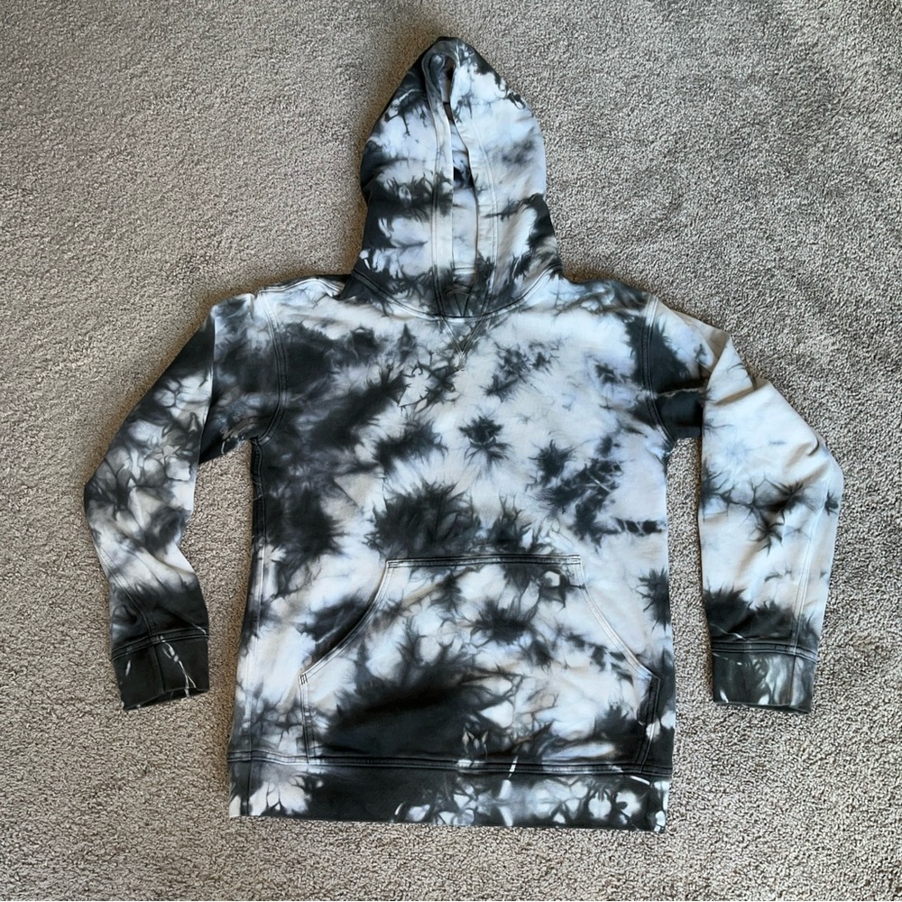 LULULEMON GRAY TIE DYE HOODED SWEATSHIRT SIZE 8